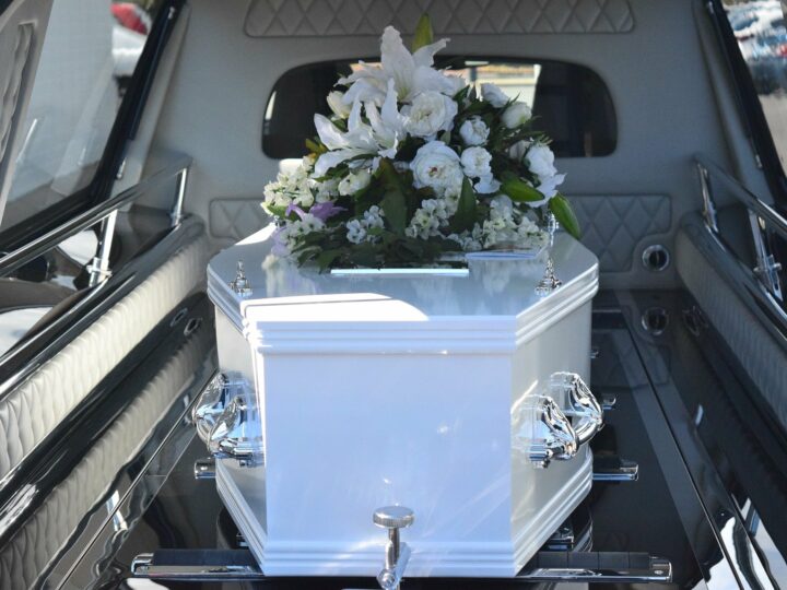 Raba Wyżna: W dzień pogrzebu w trumnie znajdowały się inne zwłoki. Rodzina jest zszokowana
