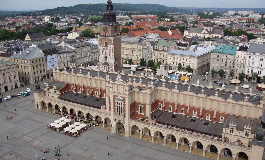 Kraków: Drzewa na Rynku Głównym mogą nie zostać posadzone tej wiosny