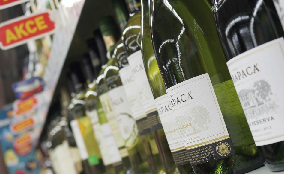 Wzrasta liczba cofanych pozwoleń na sprzedaż alkoholu w Krakowie