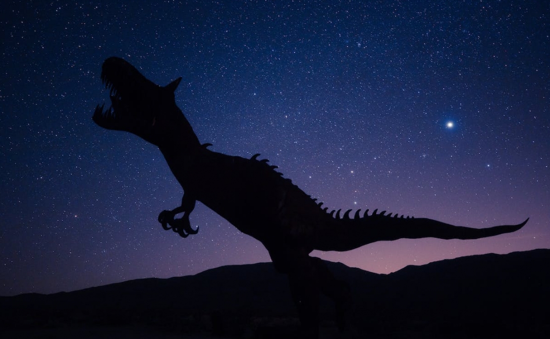 Unikalna ekspozycja luminescencyjnych dinozaurów zostanie odsłonięta w Krakowie jeszcze w tym roku