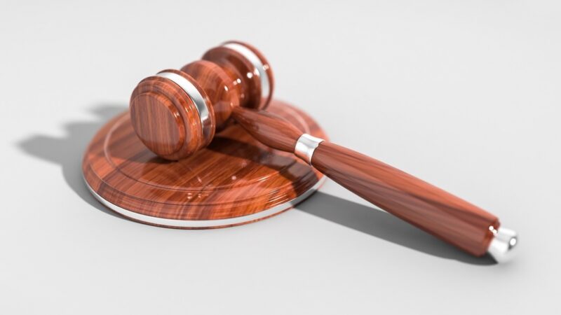 33-letni złodziej kosmetyków z Krakowa stanie przed sądem – grozi mu do 10 lat więzienia