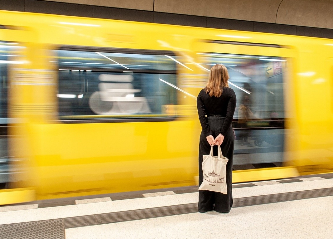 Wiceminister infrastruktury zapowiada skrócenie czasu podróży pociągiem z Krakowa do Gdańska do 4,5 godziny do 2030 roku