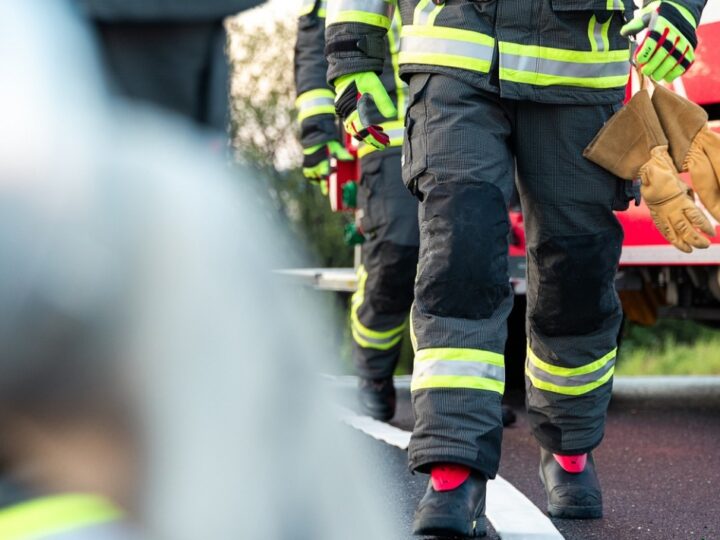 Zakład między mężczyznami zakończony podpaleniem mieszkania – obaj zatrzymani przez policję