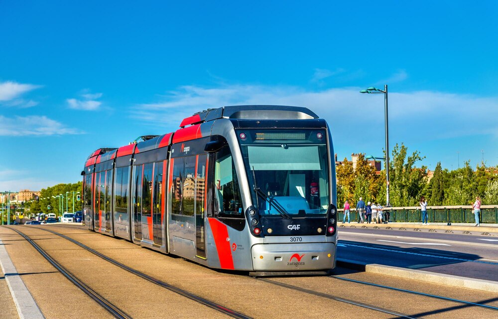 Kraków w nowej erze transportu: 30 niskopodłogowych tramwajów za 560 mln zł!