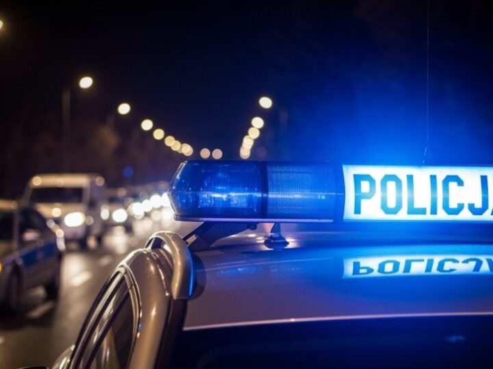 Krakowskie schody w biało-czerwonych barwach: Wandale czy patrioci? Urzędnicy wzywają policję!