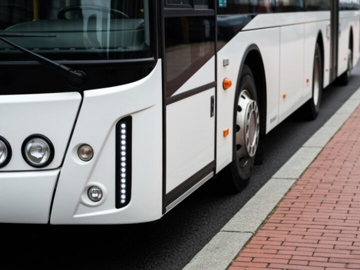 Nowoczesna zajezdnia autobusowa w Stalowej Woli: Inwestycja, która zmieni transport publiczny!