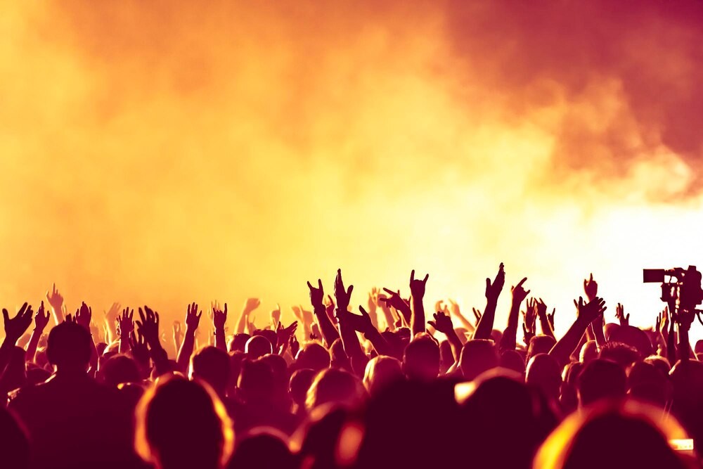 Poranny Rave w Krakowie: Rozpocznij Niedzielę z Energią!
