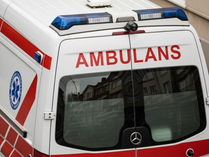 Dzielnicowi w Akcji: Pomoc dla Bezdomnych w Zimowych Mrozach