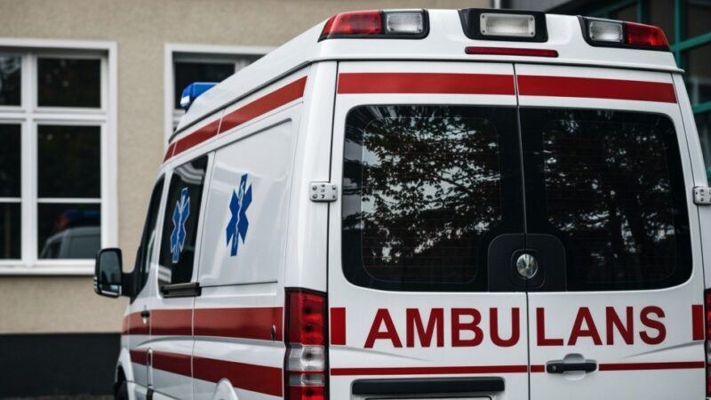 Kraków w akcji: Służby ratunkowe symulują wypadek szkolnej wycieczki dla lepszego bezpieczeństwa