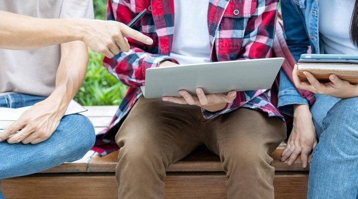 60-lecie SP nr 4 w Skawinie: Uroczystość pełna talentów i wzruszeń