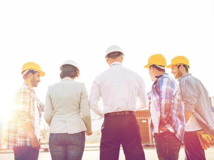 Bezpieczniejsza i piękniejsza szkoła w Mogilanach dzięki nowemu ogrodzeniu