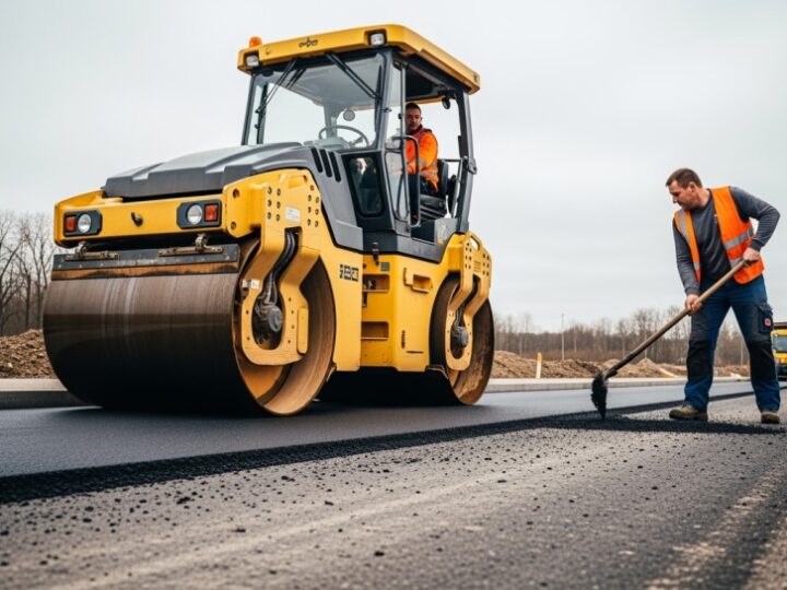 Lato na Tynieckiej: Nowy harmonogram budowy chodnika!