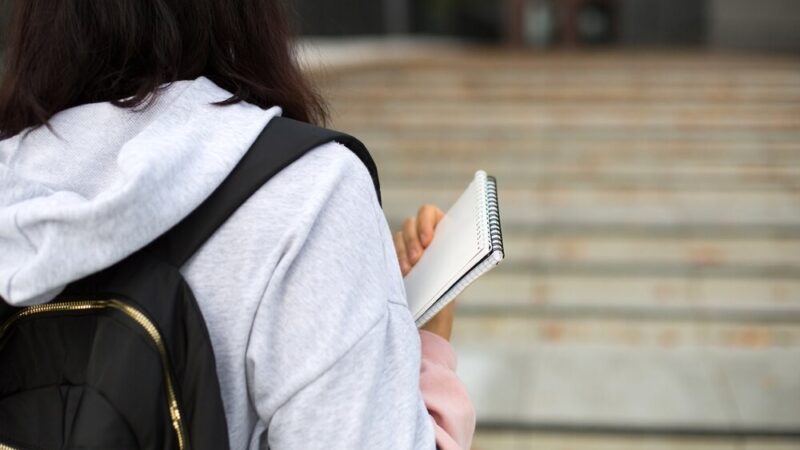 Wieliczka świętuje niepodległość – uczniowie z Dwójki w patriotycznym śpiewie