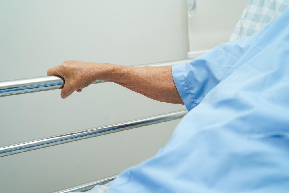 Bezpieczne poruszanie się w świecie – policjantka edukuje młodzież