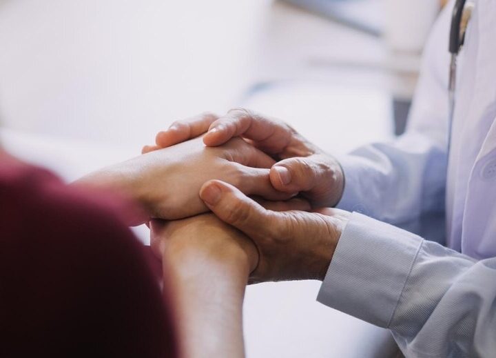 Bezpieczne Powroty: Policjant Uczy Młodych Muzyków o Zimowej Ochronie