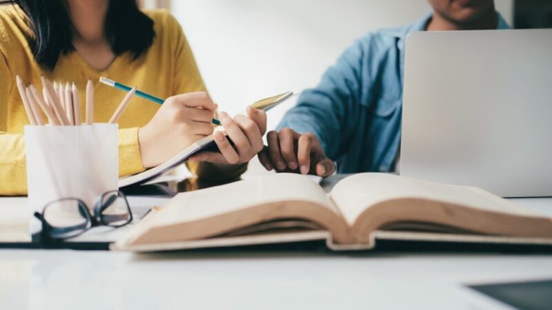 Liszki stawiają na przyszłość: Nowoczesne technologie w szkołach!