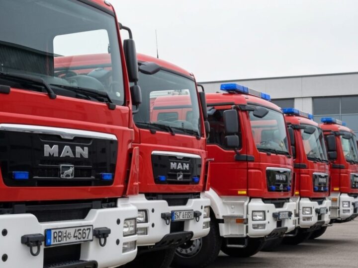 Intensywne ćwiczenia strażaków na Zalewie Zakrzówek z dronem podwodnym