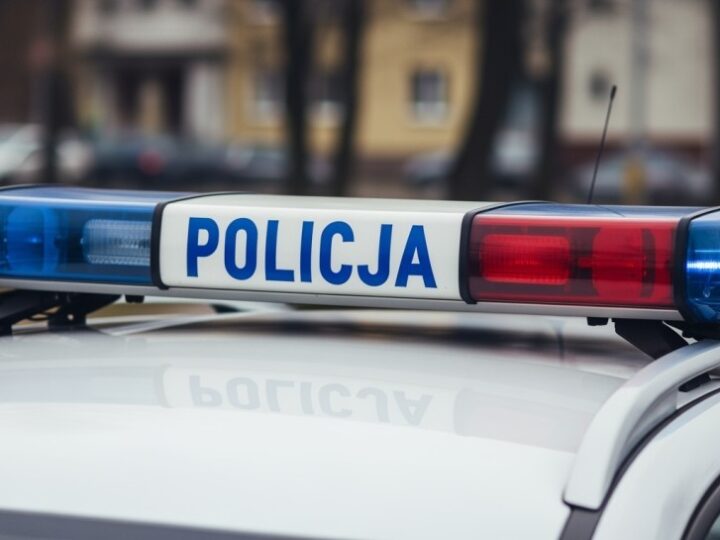 Policjanci z Suchej Beskidzkiej na czołowej scenie Gali Wolontariatu PCK