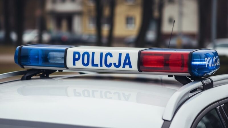 Policjanci z Suchej Beskidzkiej na czołowej scenie Gali Wolontariatu PCK