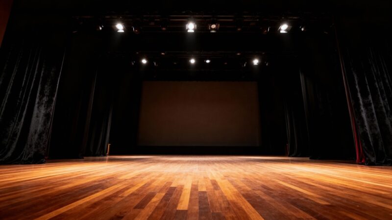 Odkryj historie z przeszłości: Spektakl „Nie tylko Przemyk” już w sobotę!