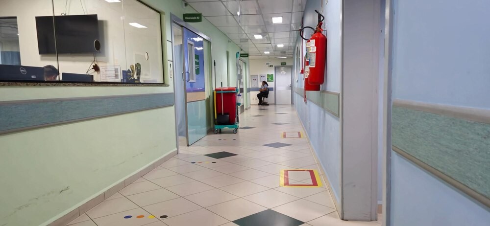 Bezpieczni w sieci: Edukacja seniorów w walce z oszustwami