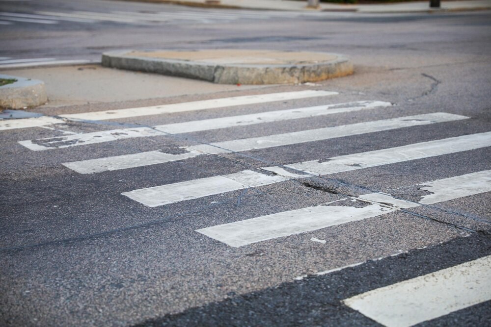 Potrącenie starszego mężczyzny przez ciężarówkę w Krakowie – policja prowadzi śledztwo