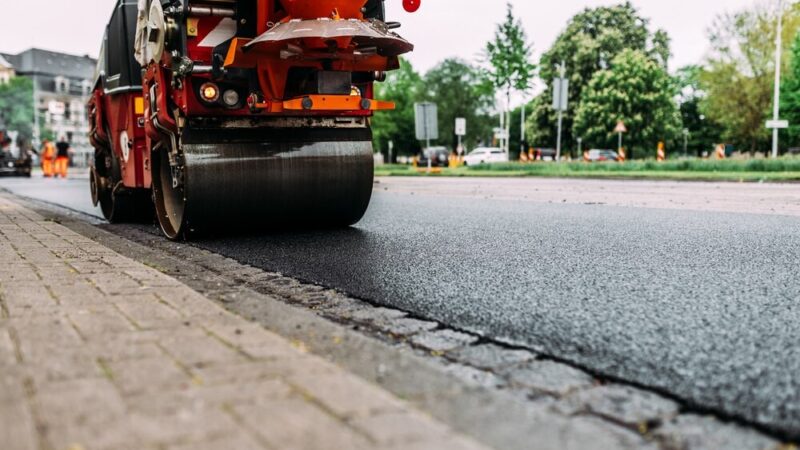 Nowa jakość dróg w Małej Wsi: mieszkańcy zyskali komfort i bezpieczeństwo