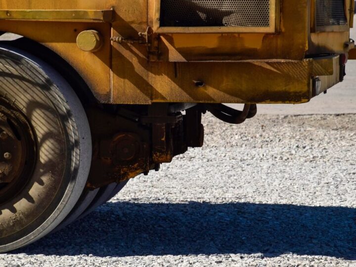 Nowa kanalizacja, nowe utrudnienia: zamknięcie drogi Trąbki–Zborówek od 3 grudnia