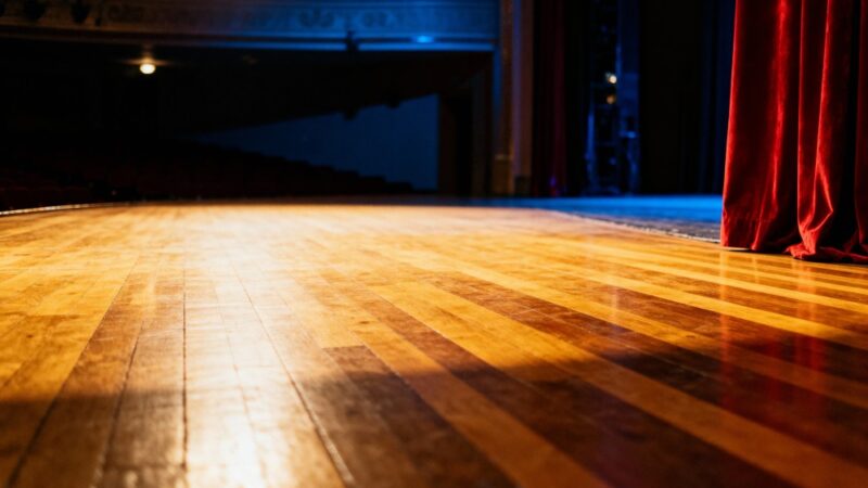 Teatralna magia w Dworu Czeczów: Bajka, która uczy i bawi