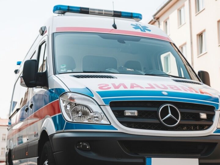 Zimowe niebezpieczeństwo: nie wchodź na zamarznięte zbiorniki wodne!