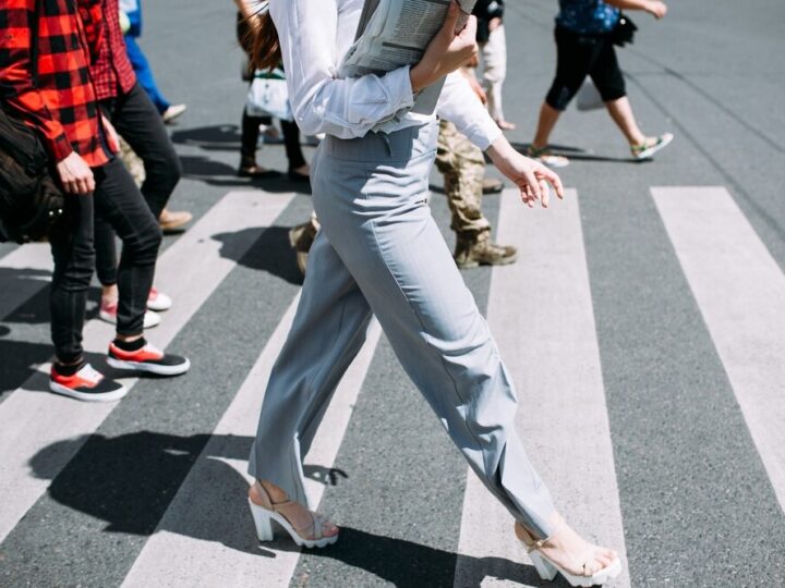 Nowy chodnik na ul. Pilotów – inwestycja poprawiająca bezpieczeństwo pieszych w Krakowie