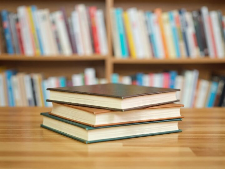 Kobiece inspiracje: Ishbel Szatrawska w literackim dialogu