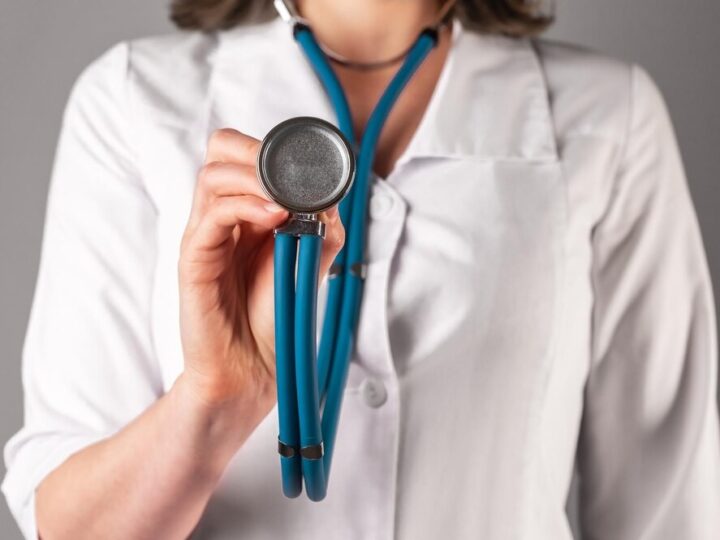 Zanieczyszczone powietrze w miastach: Jak dwutlenek azotu i pyły PM2,5 zagrażają naszemu zdrowiu?