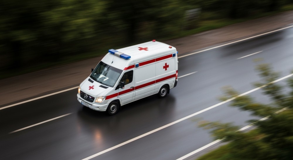 Dzielnicowi w akcji: Ciepło i bezpieczeństwo w zimowej aurze