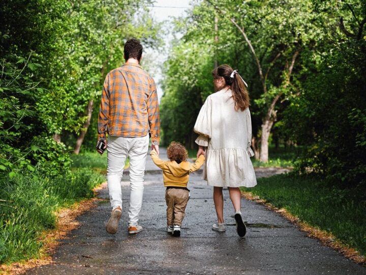 Karnawał Miłości: Pokolenia w Balicach Świętują Razem