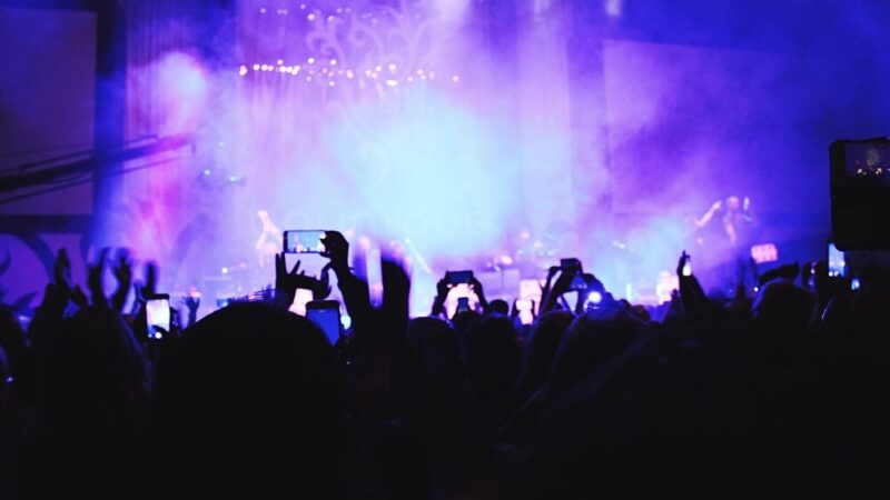 Rafał Kołacki: koncert, który przeniesie cię w świat dźwiękowych eksperymentów