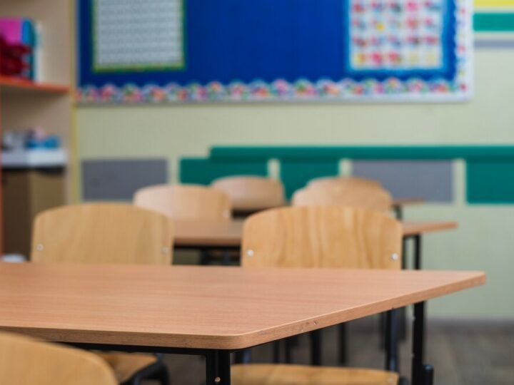 Młodzież w Krakowie uczy się, jak unikać zagrożeń w realnym i wirtualnym świecie