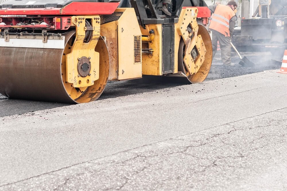 Wiosenne remonty dróg w Krakowie: Kierowcy, bądźcie czujni!