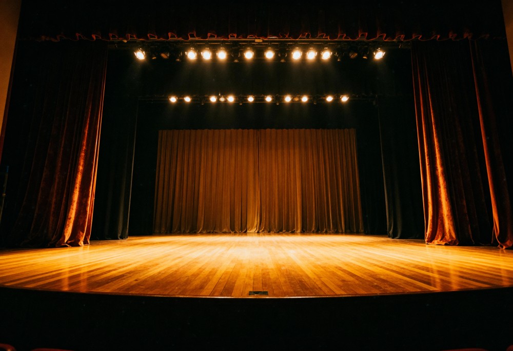 Emocjonalna huśtawka: miłość i zmagania na scenie NCK!