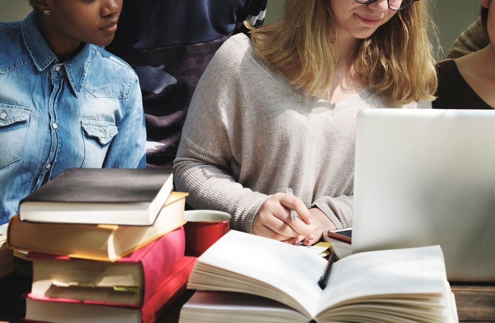 Nowoczesna szkoła w Krzeszowicach: Inwestycja w przyszłość edukacji