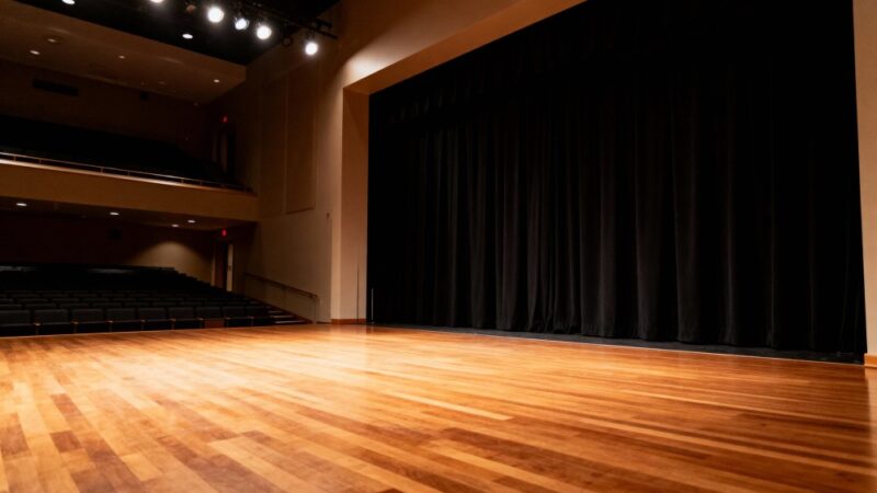 Zakończenie Dni Komedii dell’arte: Ostatnie Spektakle w Teatrze Praska 52