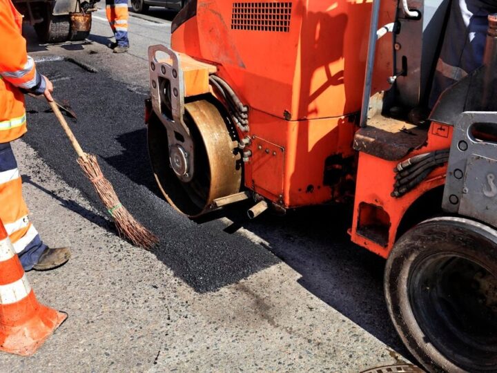 Nowe ronda i chodniki na DK94: Modernizacja, która zmieni komunikację w regionie!