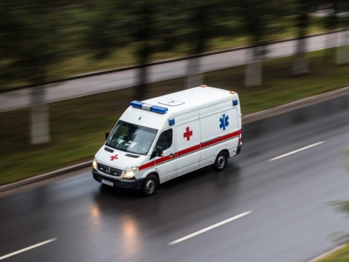 Czujność Obywatelskiej Bohaterki: Jak Jedna Wiadomość Uratowała Życie Mężczyzny z Pomorza