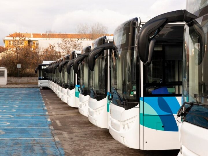 Wielkanocne zmiany w krakowskiej komunikacji miejskiej: Co musisz wiedzieć?