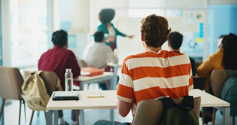 Powiatowy Dzień Kadeta: Nowe Możliwości Edukacyjne i Współpraca z Policją w Trzebini