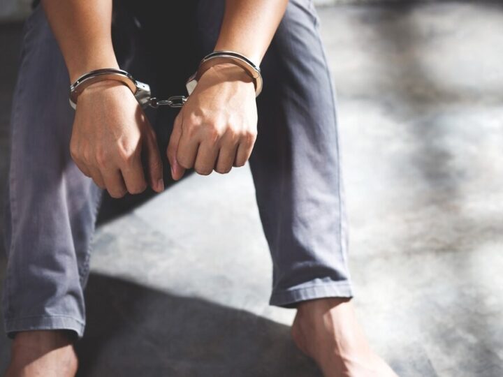 Przemoc domowa w Oświęcimiu: Policja interweniuje w dramatycznej sytuacji