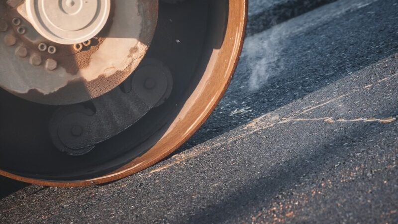 Nowa nawierzchnia w Niżowej: Gmina Gdów inwestuje w lepsze drogi za 578 tys. zł