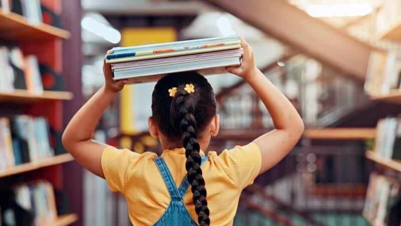 Maturzyści z Nowego Targu świętują zakończenie edukacji!