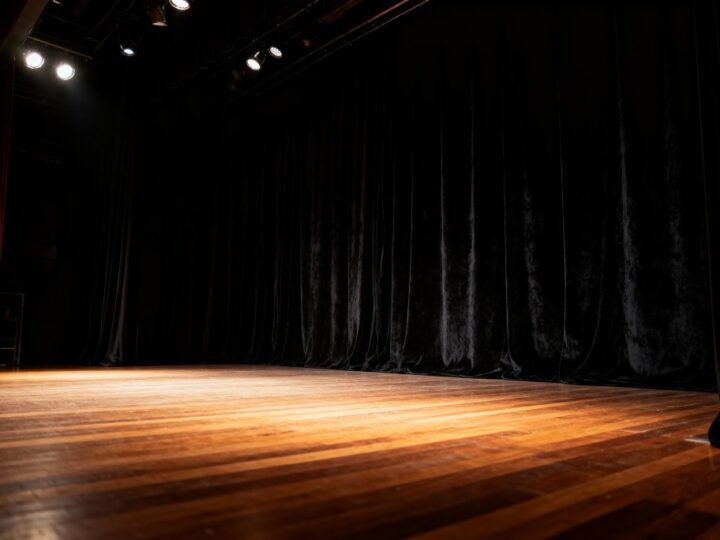 Wernisaż pełen emocji: odkryj sztukę Małgorzaty Stasiak w Centrum Kultury Podgórza