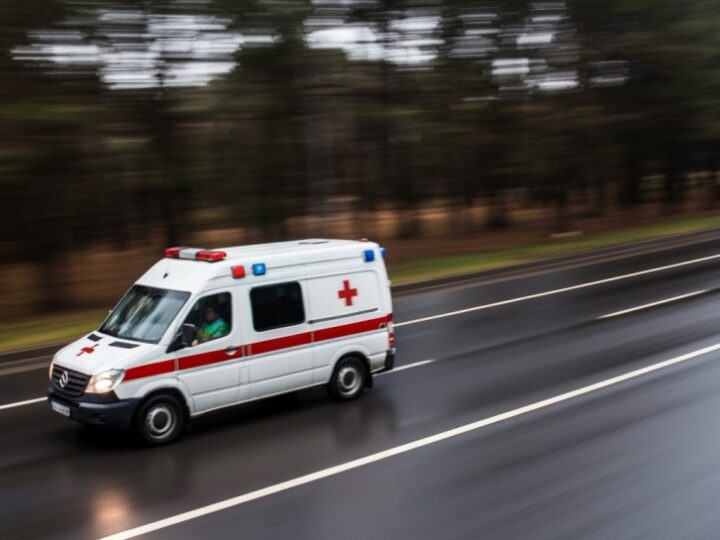 Wybuch gazu w Maniowach: 70-latek ranny, klub sportowy zniszczony